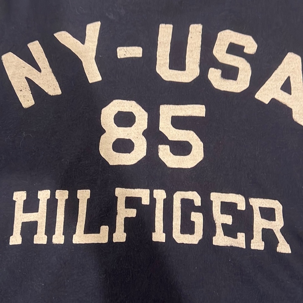 vintage Tommy Hilfiger tshirt